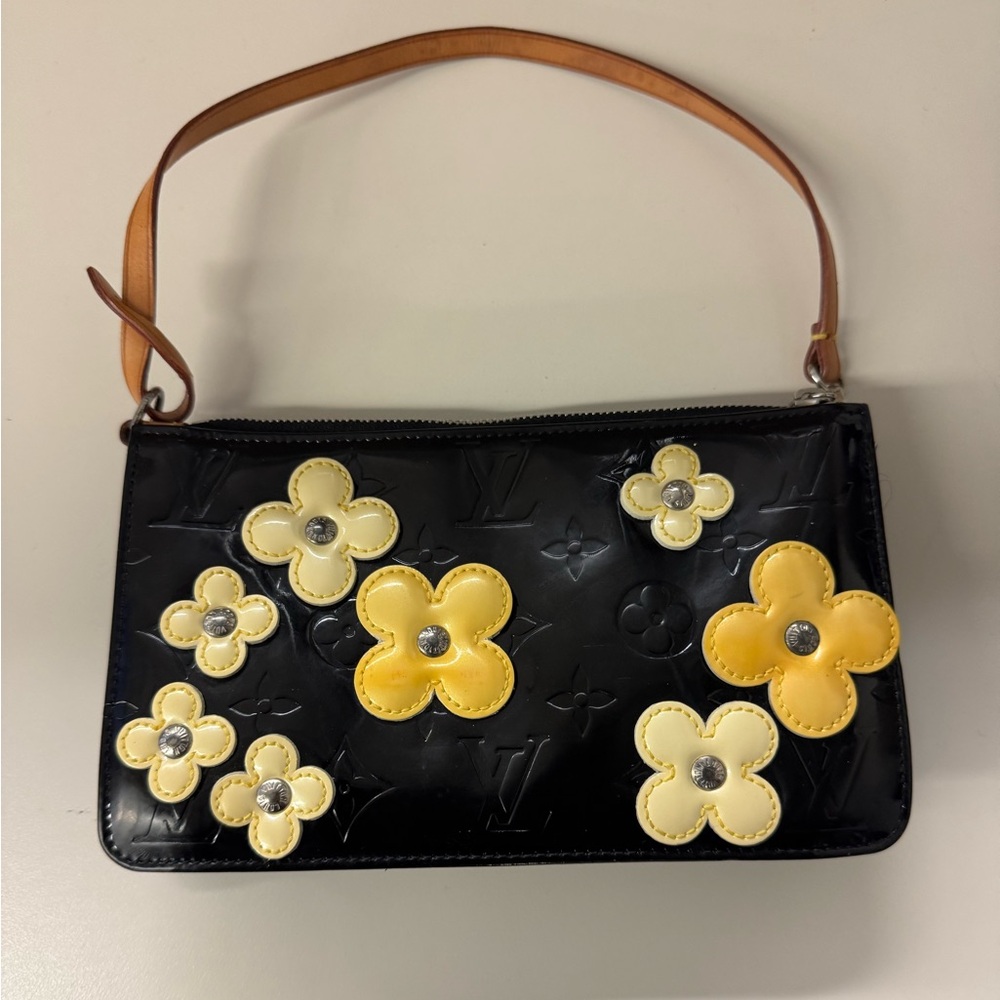 Black Louis Vuitton Lexington Flower Pochette
